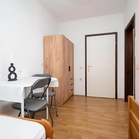Triple 4305b Guest house 3*