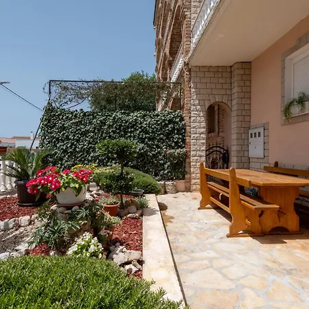 Triple 4305b Penzion Biograd Na Moru